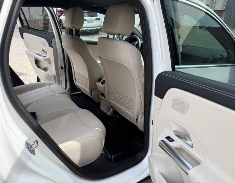 MERCEDES-BENZ EQA 250+